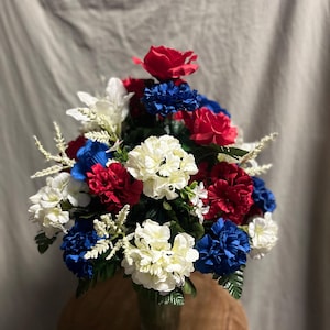 Rood-witte en blauwe begraafplaatsvaas 360•design, grafbloemen, kunstbloemstuk, inzetvaas