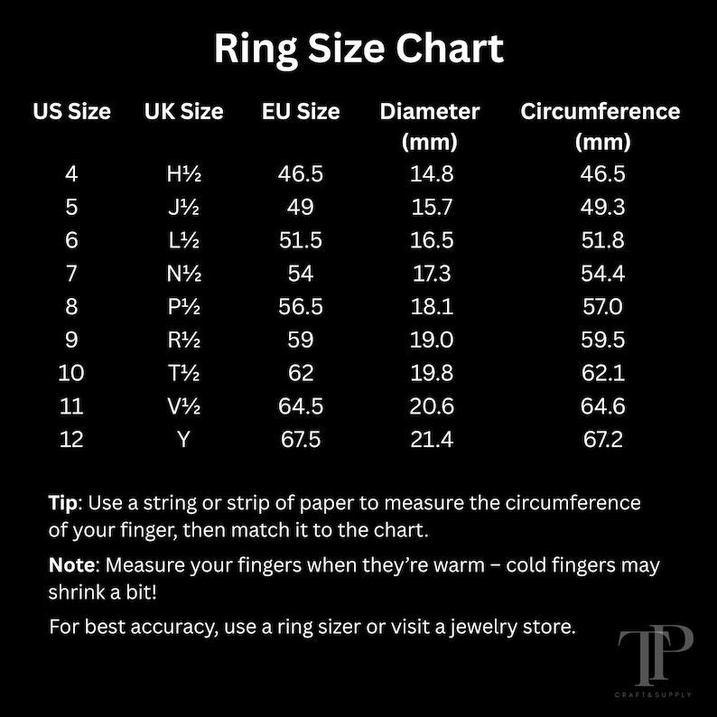 Puede incluir: Tabla de tallas de anillos con tallas US, UK y EU, di&aacute;metro y circunferencia en mil&iacute;metros. Incluye consejos para medir el tama&ntilde;o del dedo y una nota sobre la temperatura. Tallas de 4 a 12.