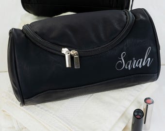Personalized Bridesmaid Bags for Wedding Day, Best Toiletry Bag for Travel Womens, Ladies Large Makeup Pouch, Unique Maid of Honor Gifts