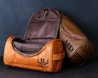 Personalized Leather Dopp Kit for Best Man Proposal, Groomsmen Custom Toiletry Bag for Men, Engraved Groom Gift, Husband Anniversary Present