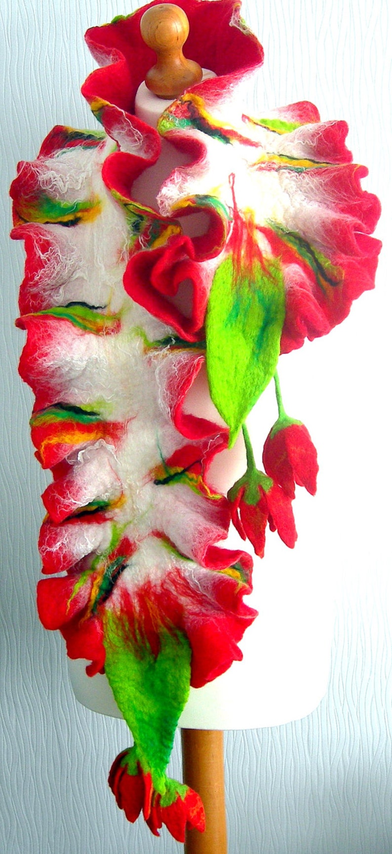 sale felted Flower, Hand Felted, Wool Jewelry felted scarf image 2