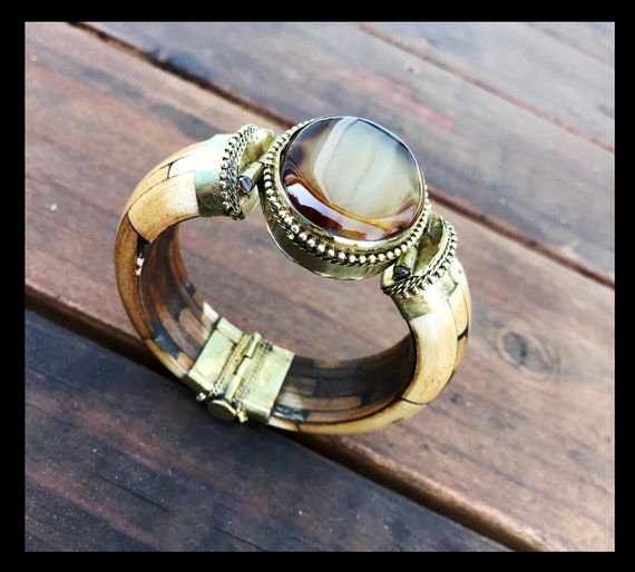 Antique Onyx Cuff Bracelet, Brass wood Cuff , Mos… - image 4