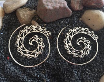 Threader Ohrringe-Silber Spiral Ohrringe-Tribal Schmuck-Antike Boho Ohrringe-Jemenitische Ornamente-Verzierte Pfau Creolen ZE133D