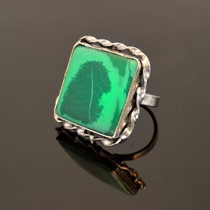 Silver Ring Green Malachite Ring,Bezel set Tribal Jewelry,Boho Jewelry,Men&#39;s or Women&#39;s ring,Navajo,Miao Tribal Ring