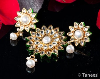 Pearl Kundan Jewelry Set, Earrings Pendant set, enamel work Freshwater Pearls Kundan by Taneesi