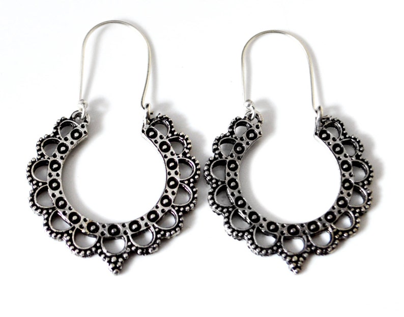 Silver Hoop Earrings,Lightweight Earrings,Tribal jewelry Indian village ornaments-Boho gypsy Earrings by Taneesi AEH0631
