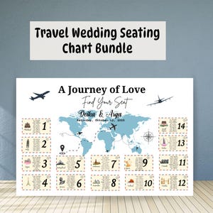 Può includere: Un tableau dei posti a sedere per matrimoni a tema viaggio. Presenta una mappa del mondo con i posti a sedere indicati da piccole illustrazioni di monumenti. Il testo recita "A Journey of Love" e "Find Your Seat". Include i nomi Deika & Arga e la data.