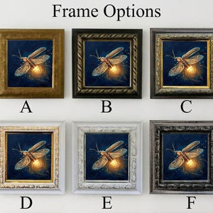 Puede incluir: Seis impresiones art&iacute;sticas enmarcadas con una luci&eacute;rnaga brillante sobre un fondo azul oscuro. Los marcos est&aacute;n disponibles en oro, negro, plata y blanco, con opciones de la A a la F. El texto "Frame Options" est&aacute; en la parte superior.