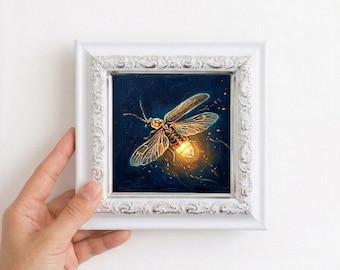 Mini quadro su tela con cornice raffigurante una lucciola, da appendere alla parete.