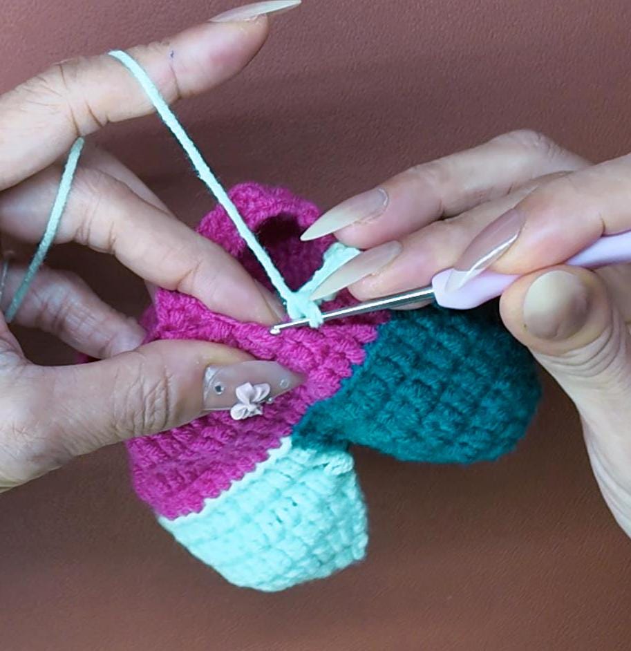 Crochet Pattern: Circus Ringmaster Outfit for 17cm Doll (PDF Tutorial ...