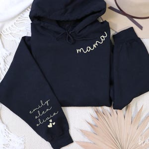 Collar and Sleeve Mama Hoodie, Cute Mom mama Grandmother Hoodie with Kids Names, Mothers Day Gift , Gift For her, Heart mama Tee, H002
