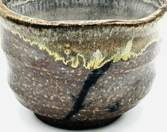 Creamy Yellow Drip Salt Fired Tea Bowl by Lynn Isaacson