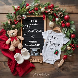 Faire-part de grossesse numérique de Noël pour décembre Modèle modifiable neutre pour l'annonce de bébé Je serai à la maison pour Noël A0120