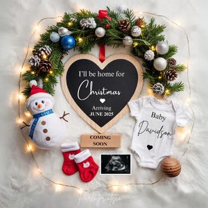 Faire-part de grossesse numérique de Noël pour décembre Modèle modifiable neutre pour l'annonce de bébé Je serai à la maison pour Noël A0213