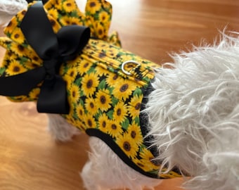 Pettorina con volant per cani di piccola taglia con stampa a margherita, realizzata negli USA, imbracature per cani, abbigliamento per animali domestici
