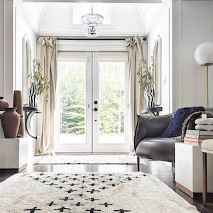 Beautiful hand made cotton hand tufted area rug machine washable with soft underfoot feeling organic black and white