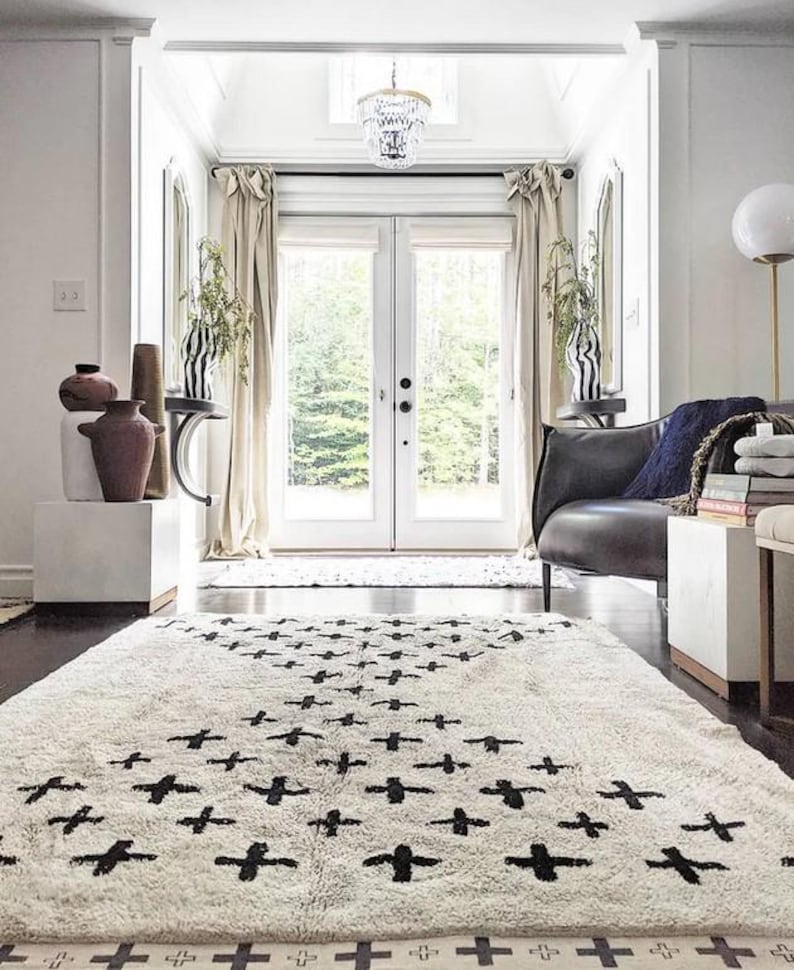 Beautiful hand made cotton hand tufted area rug machine washable with soft underfoot feeling organic black and white