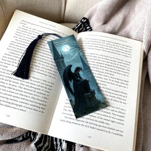 Gothic Fallen Angel Digital Bookmark - Dark Fantasy Art - Melancholic Winged Figure - Eerie Aesthetic - Dark Academia Bookish Gift