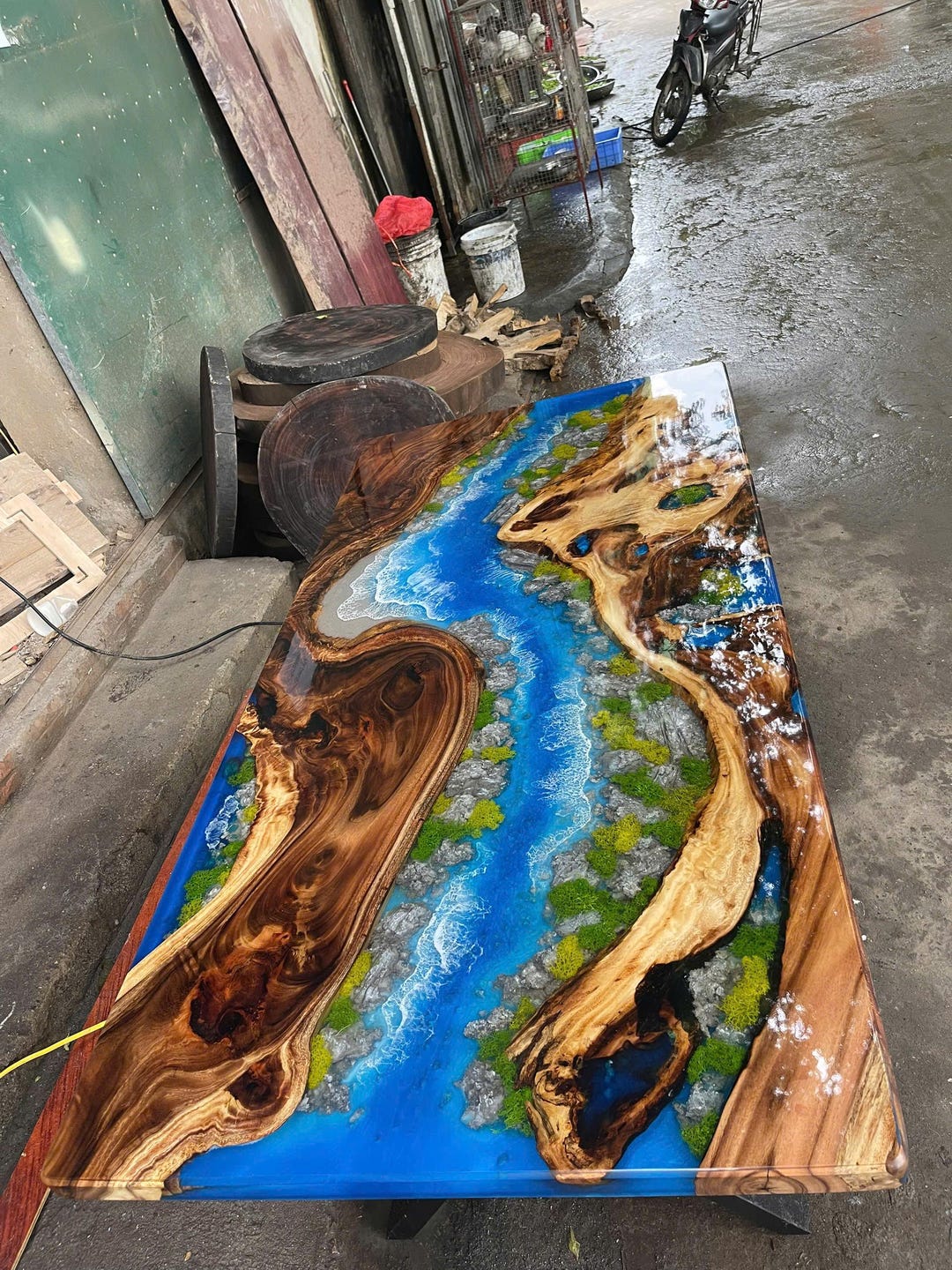 Custom Ocean Epoxy Resin Table, Live Edge Wood Dining Table - Etsy