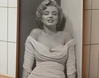 Marilyn Monroe Poster, Black and White,Marilyn Monroe Print, Fashion Print, Old Hollywood Wall Art, Coquette Room Decor, Vintage Photography