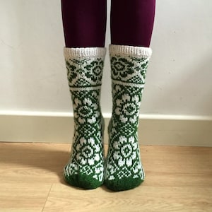 Hand knitted White Green Wool Socks Flowers Floral Fairisle Scandinavian Spring Winter