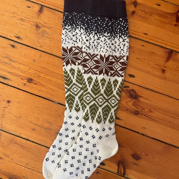 Chaussettes mi-longues en laine tricotées blanc marine marron vert noël jacquard jacquard nordique scandinave letton traditionnel