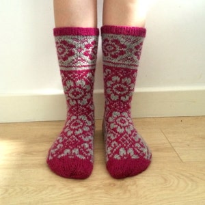 Hand knitted wool socks floral dark pink magenta fuchsia light grey winter fall norwegian fair isle