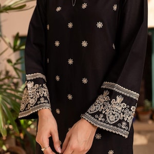 Embroidered Dress – Black Elegance 2-Piece Ready-to-Wear Suit for Women Format dress
