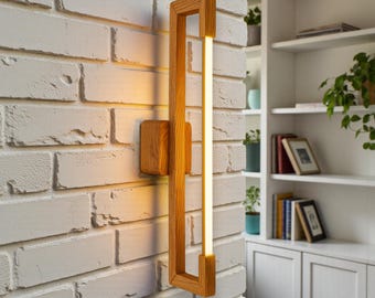 Handmade Oak Vertical Wall Sconce – Minimalist LED Lighting Fixture