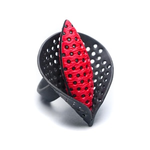 Cala Ring, Handmade Polymer Clay Jewelry, Floral Artistic Design, Lightweight and Unique, Elegant Ring, Creative Gift for Events