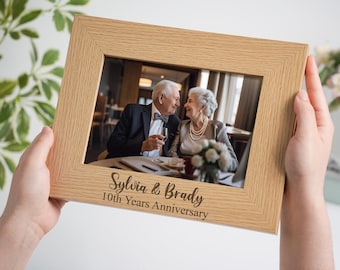 Marco de fotos de madera personalizado, marco de fotos grabado, marco de fotos para parejas comprometidas, marco de fotos de boda, regalo de boda personalizado