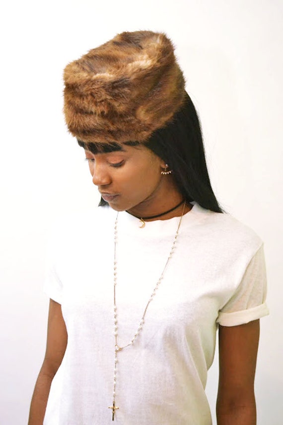 Vintage Pillbox Russian Fur Hat // S - Etsy display picture 1