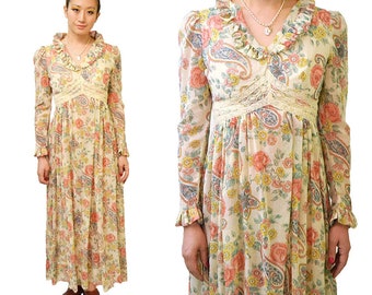 Vintage 60's Cream Lace Baby Doll Maxi Dress  // S