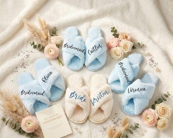 Gepersonaliseerde pantoffels bruidsmeisje, aangepaste pluizige pantoffels, fuzzy bruidsslipper, bruiloftslipper, bruidsfeestgeschenken, cadeau voor moeder