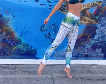 Pantalon de yoga dans le design original « Leviathan’s Roots »