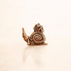 Solid Brass Snail Figurine - Small Animal Ornament, Copper Snail Tea Pet, Vintage Snail Decor, Mini Brass Sculpture, Zen Desk Decor Gift