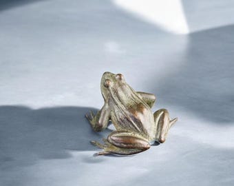 Chinese Bronze Frog Statue - Antique Style Pure Bronze Frog Sculpture - Feng Shui Toad Figurine, Vintage Home Decor & Collectible Gift