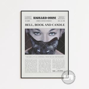 Könnte beinhalten: Ein Vintage-Filmplakat für den Film "Bell, Book and Candle" mit Kim Novak und James Stewart. Das Plakat zeigt ein Schwarzweißbild von Kim Novak mit einer schwarzen Katze, die ihr Gesicht bedeckt. Das Plakat hat ein Zeitungsdesign mit dem Titel des Films in großen, fetten Buchstaben. Der Text "For girls, it's all downhill from the day they're born." ist unter dem Bild gedruckt.