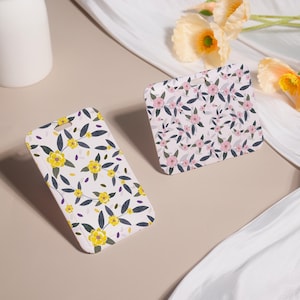Crachá de identificação com suporte de flor, lindo porta-identidade, plástico rígido, acessório para cordão, presente para professor, porta-carteira de estudante, durável e estiloso