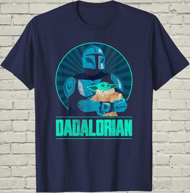 Dadalorian Shirt, Retro Mandalorian Tee, Fathers Day Gift For Papa, Star Wars Top, Sci Fi Mens Apparel, Geeky Husband Present Bild 2