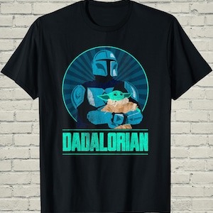 Dadalorian Shirt, Retro Mandalorian Tee, Fathers Day Gift For Papa, Star Wars Top, Sci Fi Mens Apparel, Geeky Husband Present Bild 1