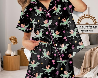 Carl-pyjamaset met dungeon crawler, Princess Donut & Mongo, gezellige satijnen nachtkleding