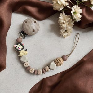 Pacifier chain with name