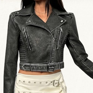 Women&#39;s Cropped Genuine Leather Motorcycle Jacket: Biker Style Jackets
