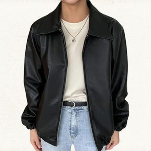 Women&#39;s Black Genuine Leather Biker Jacket: Moto Style