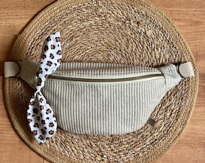 White and gray corduroy multi-pocket fanny pack – Handmade – Trendy women's fanny pack – Adjustable belt pouch – Handcrafted accessory