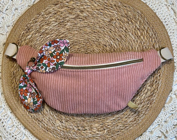 Pink corduroy fanny pack – Handmade – Trendy women's fanny pack – Adjustable belt pouch – Handcrafted accessory