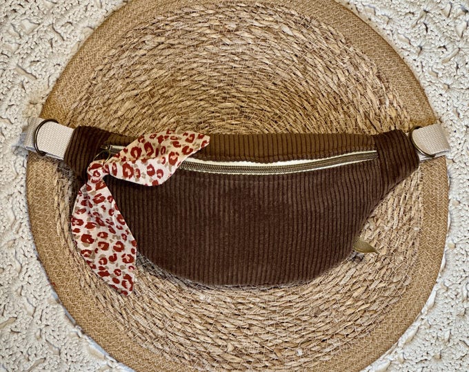 Brown corduroy fanny pack – Handmade – Trendy women's fanny pack – Adjustable belt pouch – Handcrafted accessory