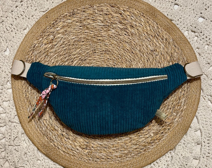 Teal corduroy multi-pocket fanny pack – Handmade – Trendy women's fanny pack – Adjustable belt pouch – Handcrafted accessory