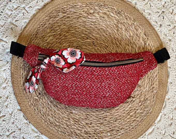 Red tweed fanny pack – Handmade – Trendy women's fanny pack – Adjustable belt pouch – Handcrafted accessory